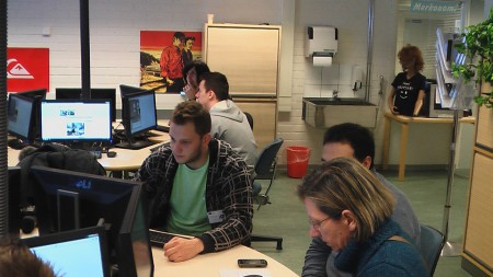 po dobrom občerstvení pokračujeme 